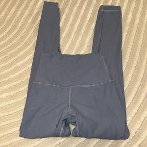 Bluish grey Align 25”